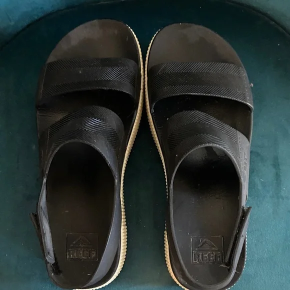 Reef Black and Cream Platform Sandals - Picture 3 of 5